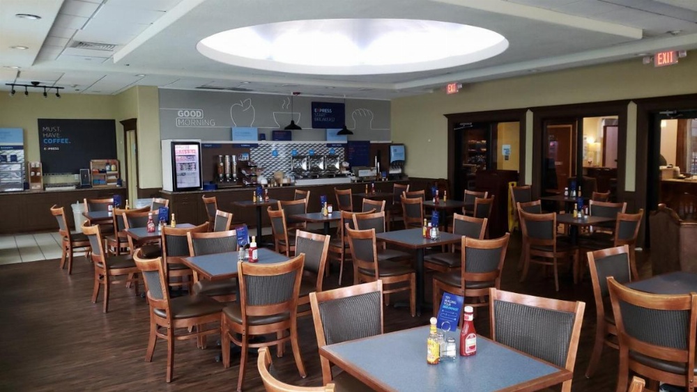 Holiday Inn Express Hotel Galveston West-Seawall Image 24