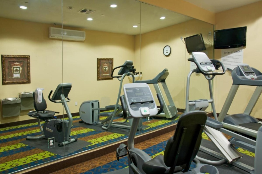 Holiday Inn Express Hotel Galveston West-Seawall Image 25