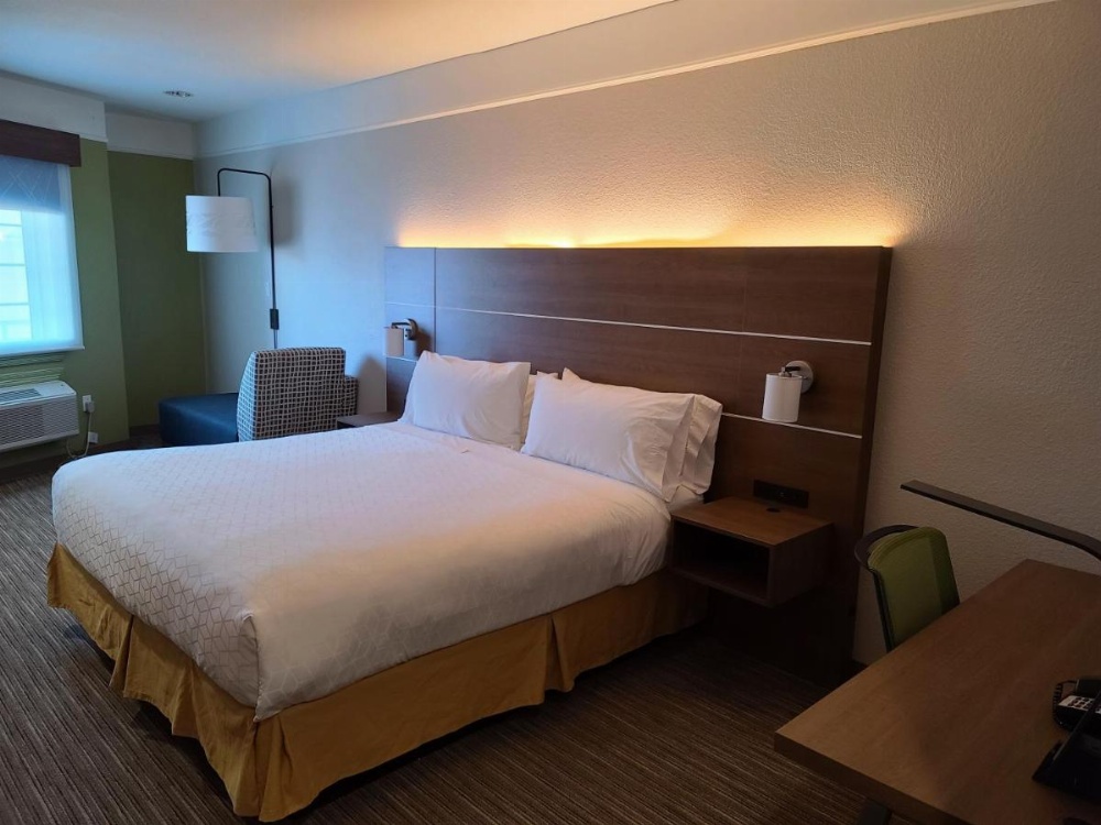 Holiday Inn Express Hotel Galveston West-Seawall Image 32