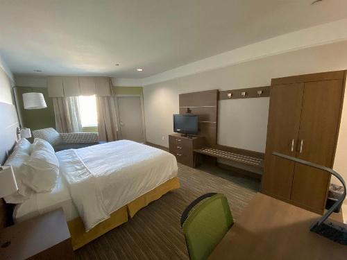 Holiday Inn Express Hotel Galveston West-Seawall image 4