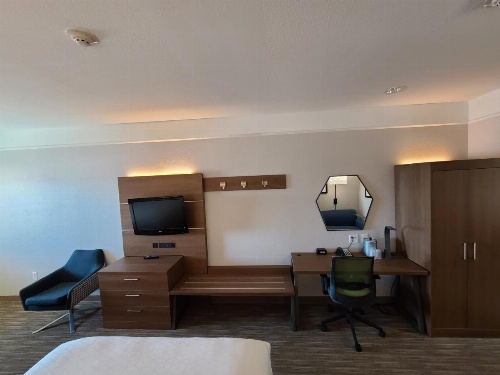 Holiday Inn Express Hotel Galveston West-Seawall image 41