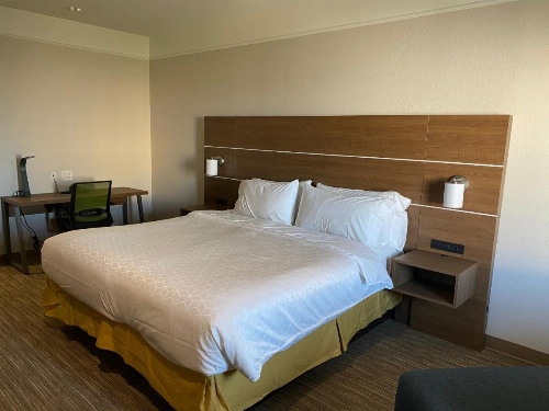 Holiday Inn Express Hotel Galveston West-Seawall image 7